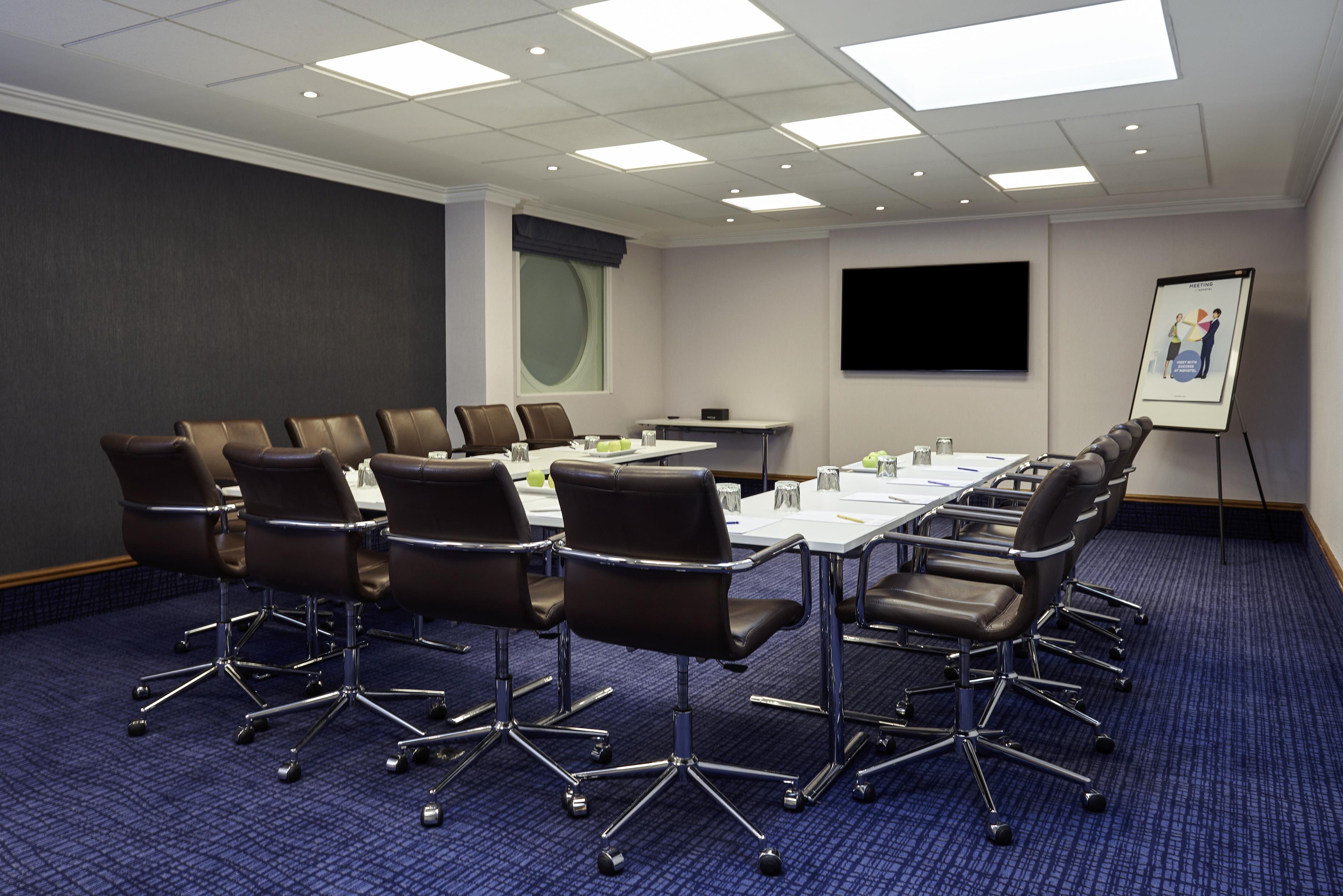 Novotel London Stansted Airport Stansted Mountfitchet Bagian luar foto