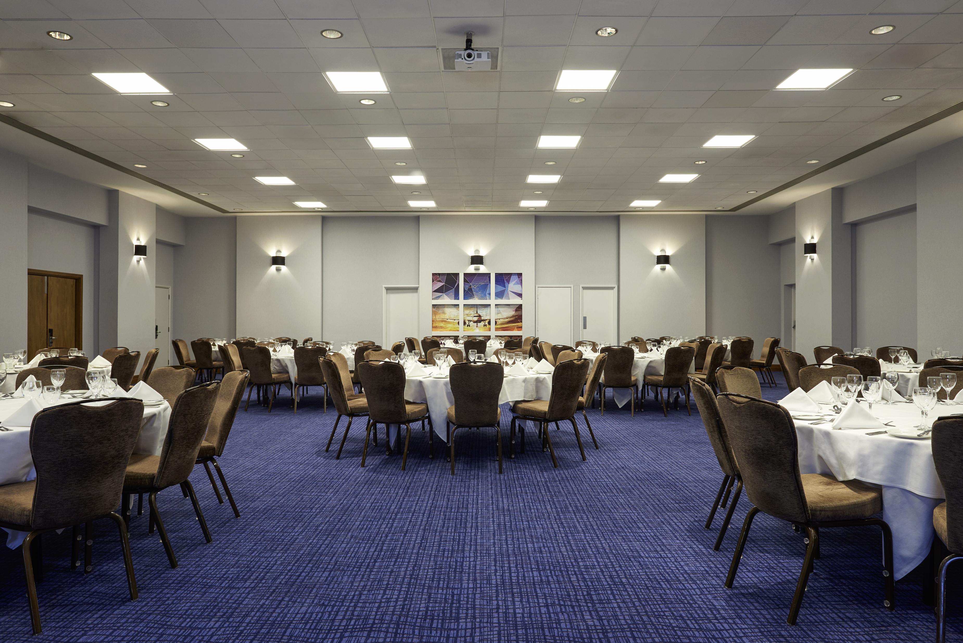 Novotel London Stansted Airport Stansted Mountfitchet Bagian luar foto