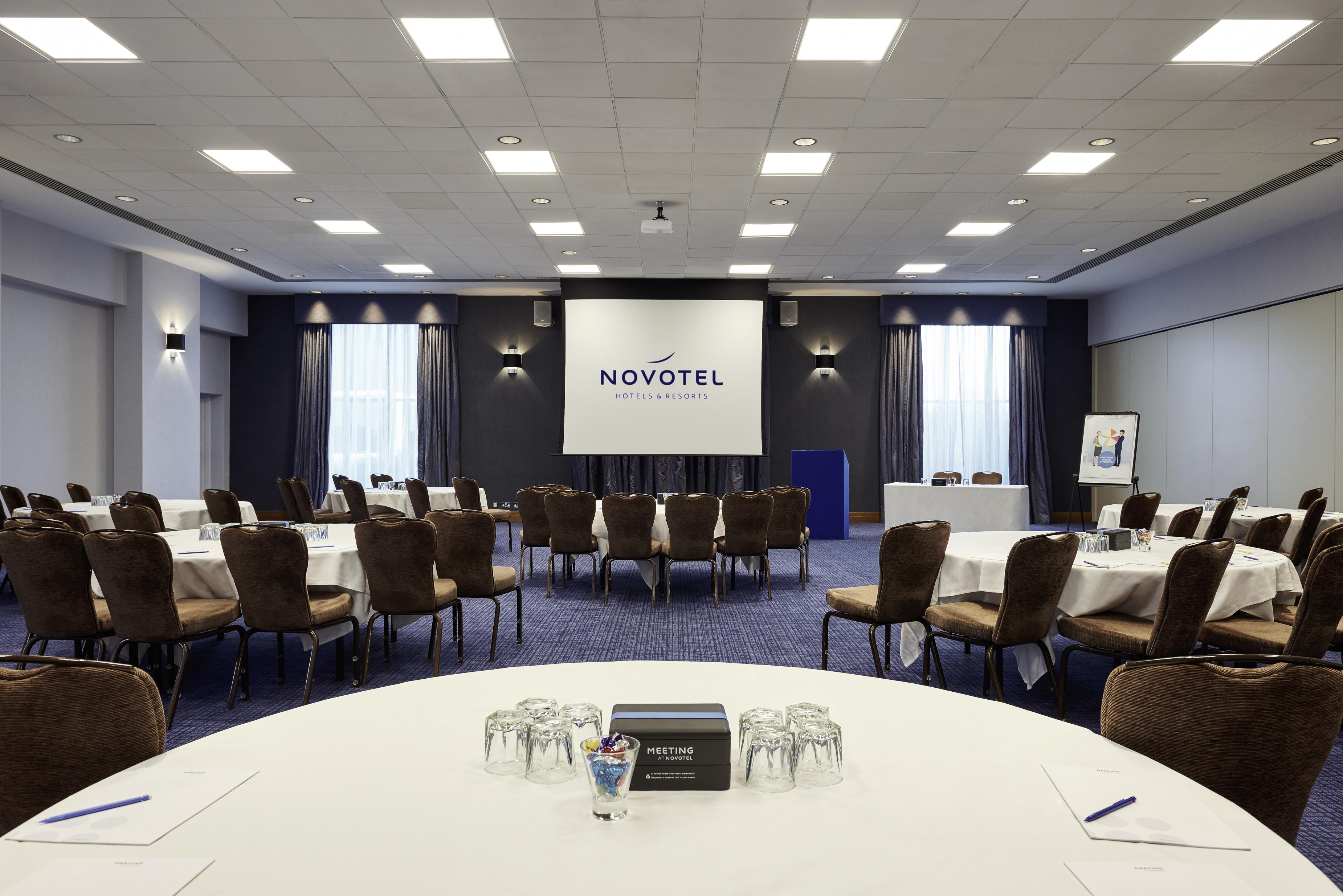 Novotel London Stansted Airport Stansted Mountfitchet Bagian luar foto
