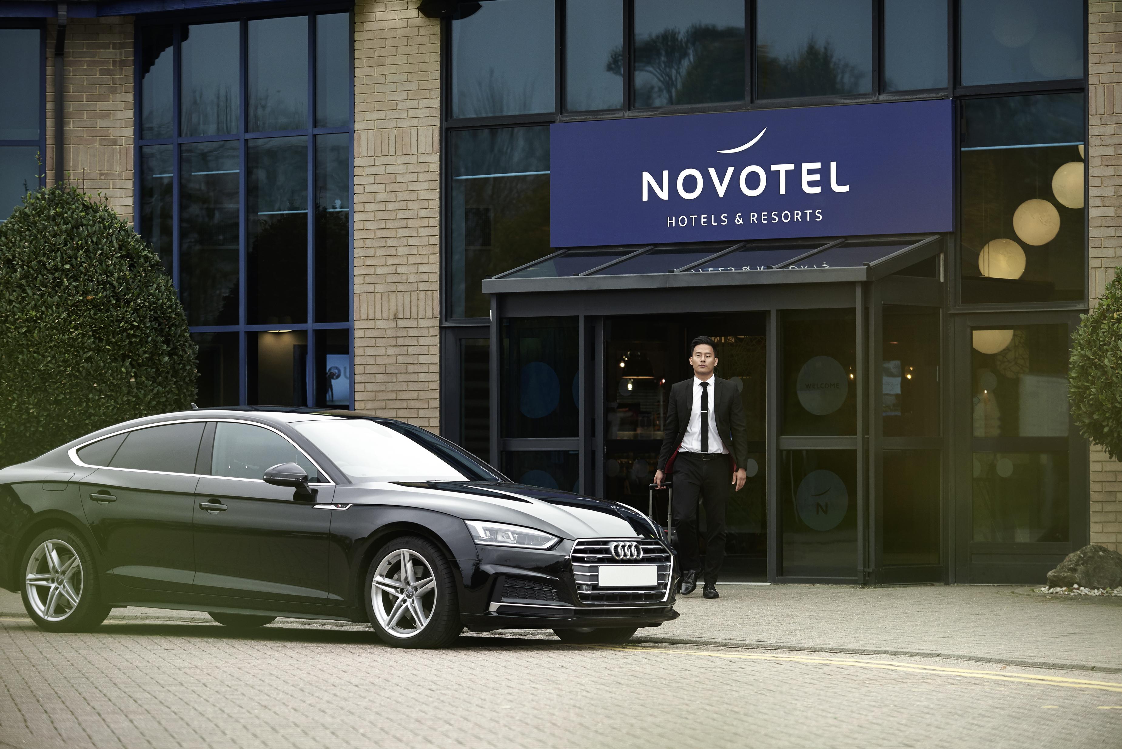 Novotel London Stansted Airport Stansted Mountfitchet Bagian luar foto