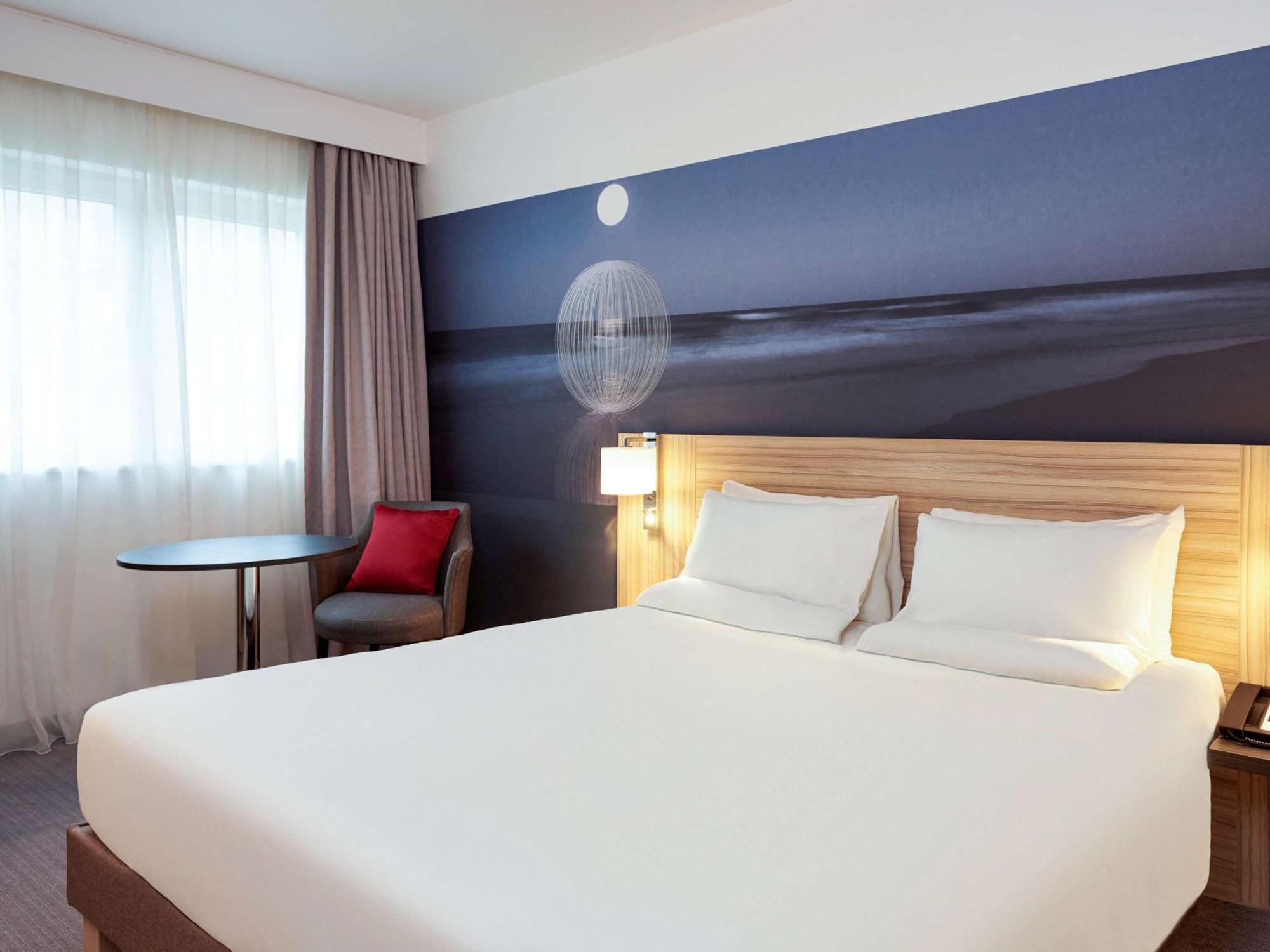 Novotel London Stansted Airport Stansted Mountfitchet Bagian luar foto
