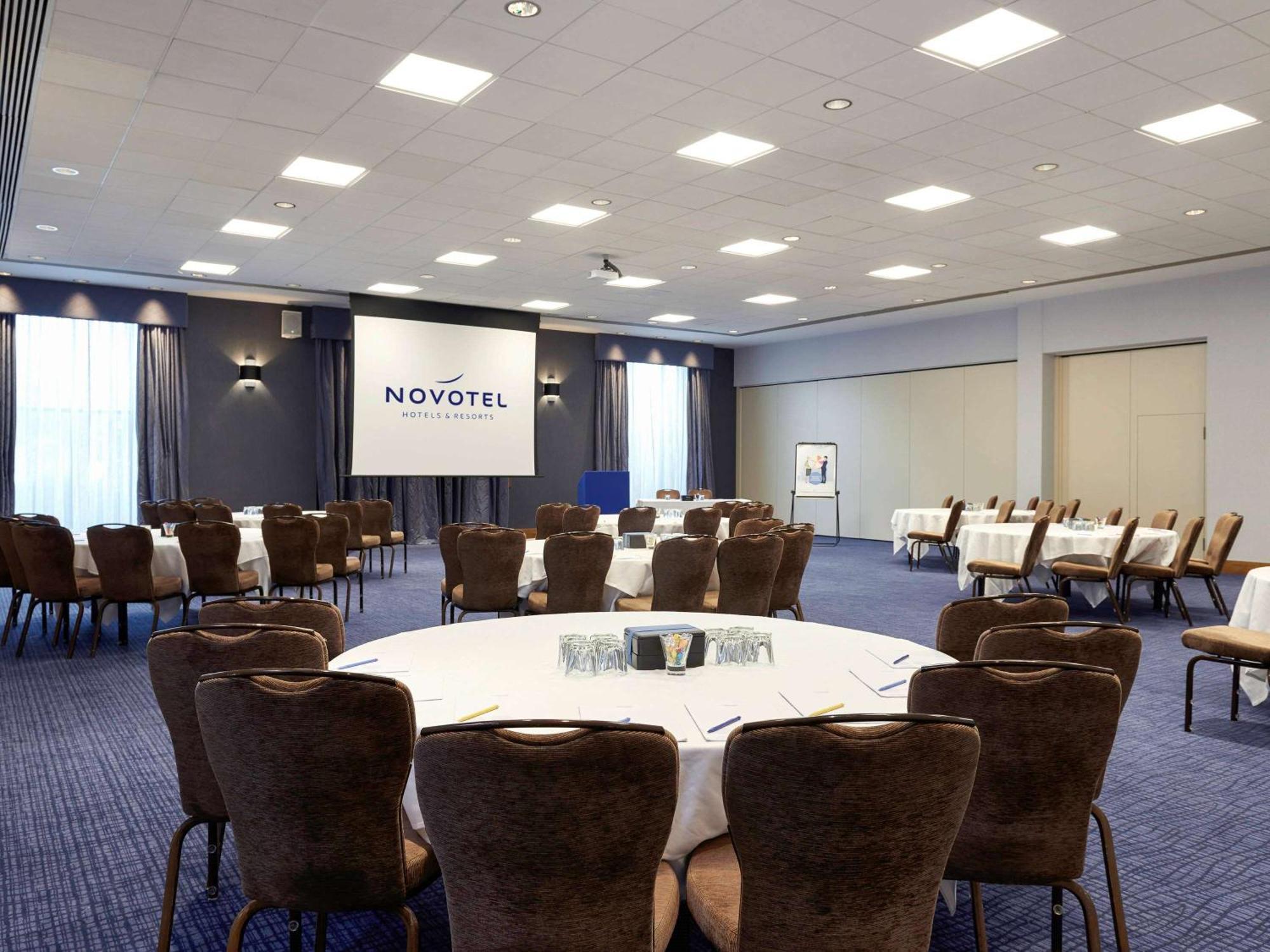 Novotel London Stansted Airport Stansted Mountfitchet Bagian luar foto