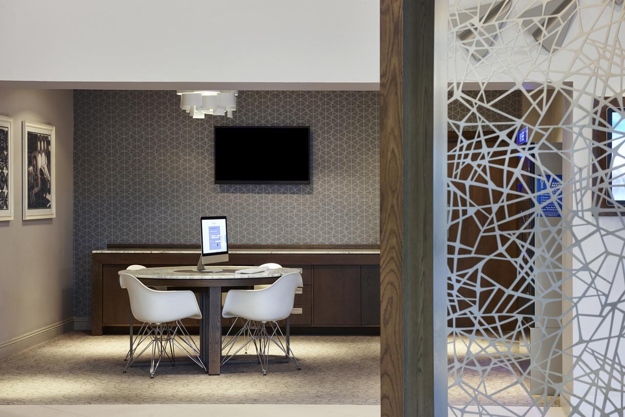 Novotel London Stansted Airport Stansted Mountfitchet Bagian luar foto